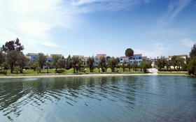Govino Bay apartments & villas