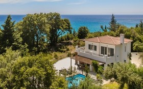 Lourdas Hideaway Villa villa